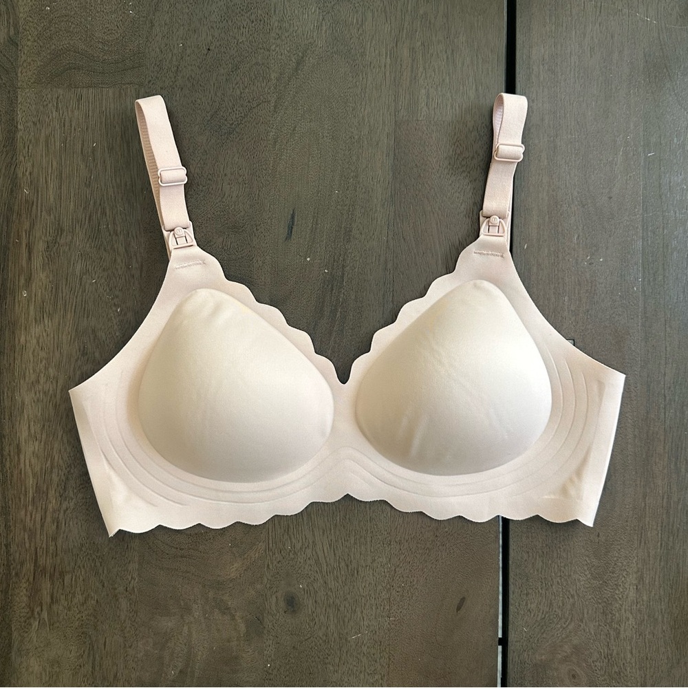 LIKE-NEW Momcozy nursing bra - Oyster Pink - Picture 4 of 6